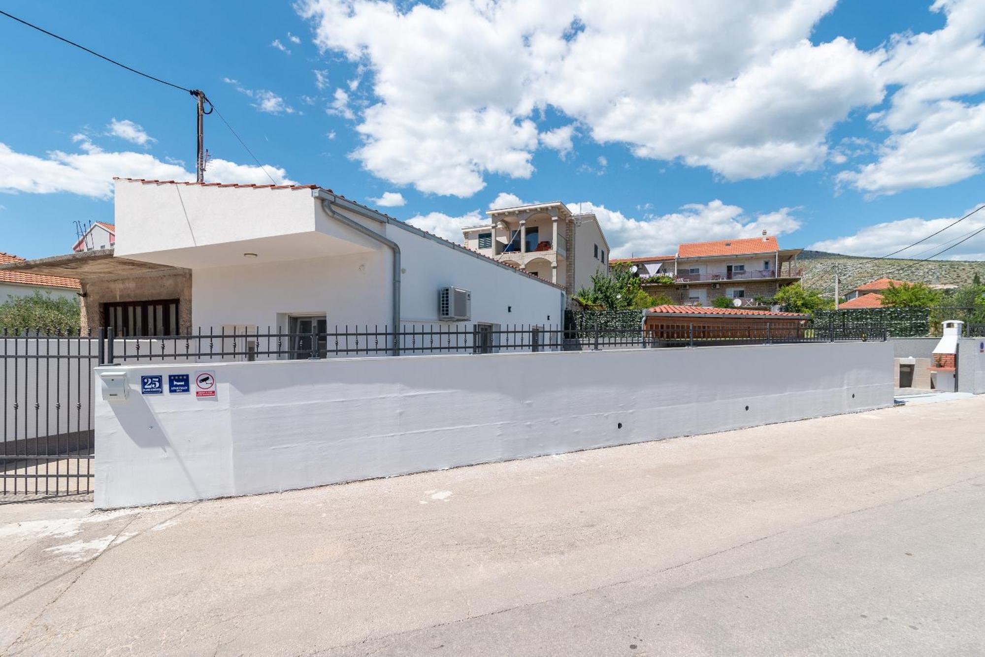 Apartman Dino Trogir Exterior foto